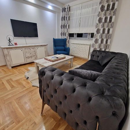 M48 Apartments Belgrado Buitenkant foto