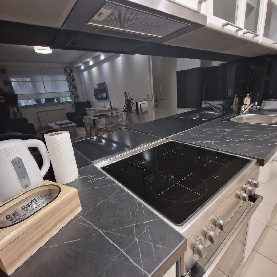 M48 Apartments Belgrado Buitenkant foto